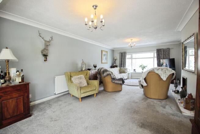 5 bed Semi-Detached for sale Image 6