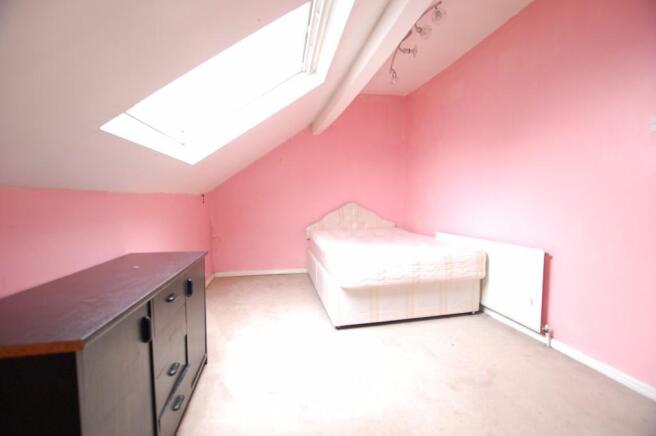 3 bed Flat to rent Image 4