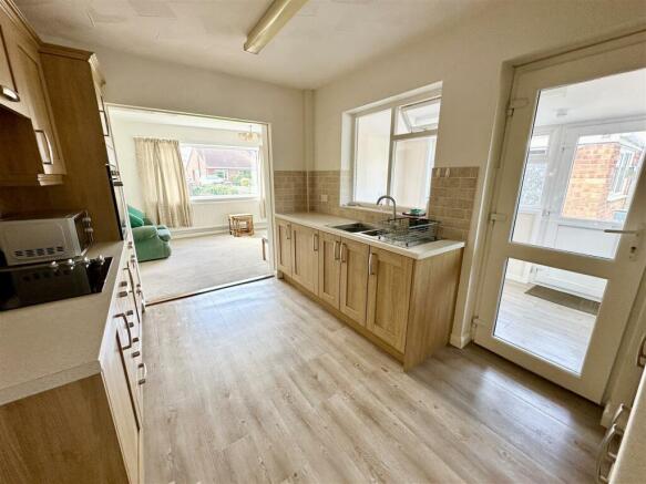 kitchen to sitting room.JPEG