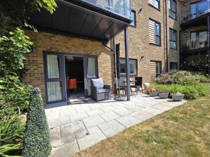 Hamilton Road, Sarisbury Green, Southampton