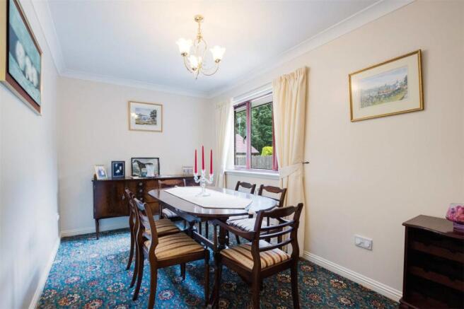 Bed 4/Dining Room