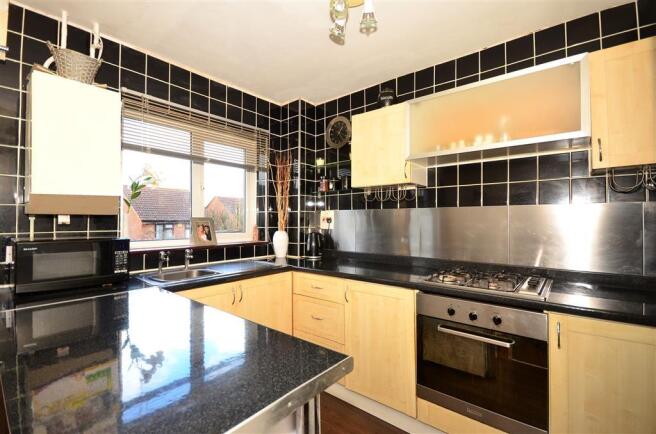 Kitchen/Dining Area