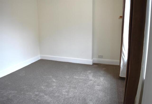 DOUBLE BEDROOM