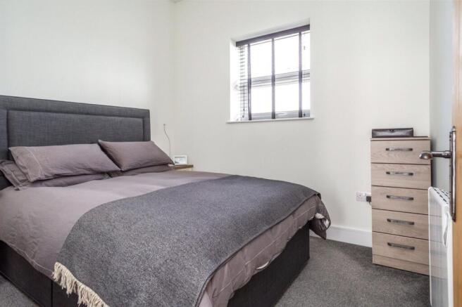 2 bed Flat to rent Image 8