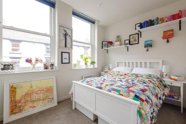 1 bed Apartment to rent Image 4