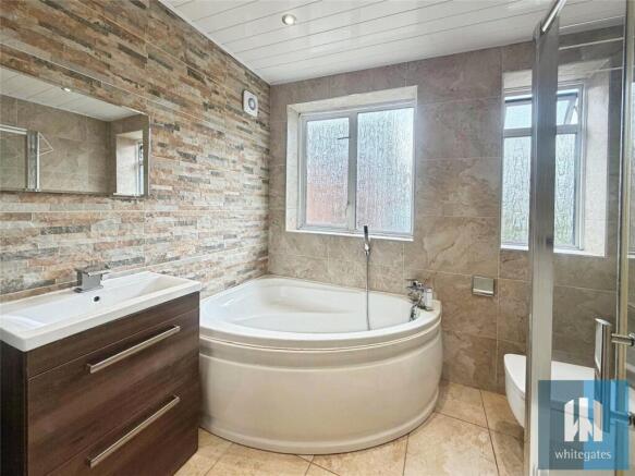 4 bed Detached to rent Image 10
