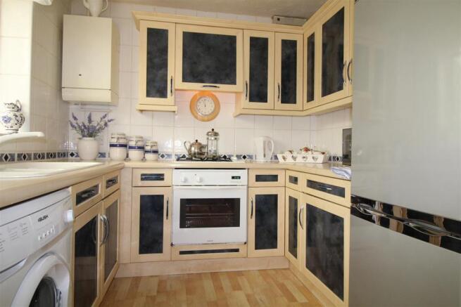 KITCHEN / DINER