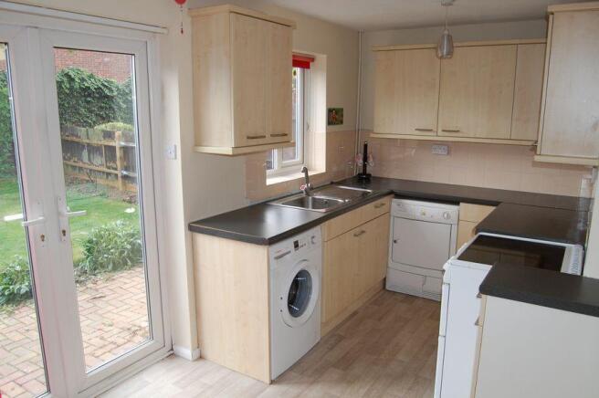 KITCHEN/DINING ROOM