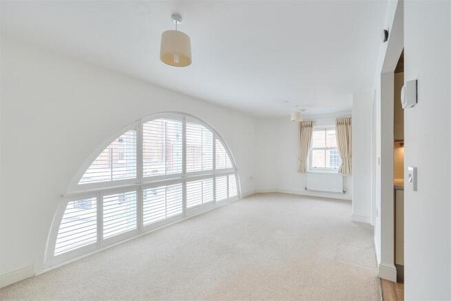 Sitting/Dining Room