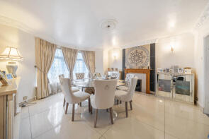 4, Queen Annes Gardens, London W5 5QD