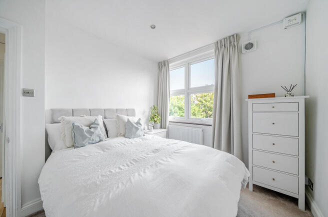 1331399-13-6889ef...