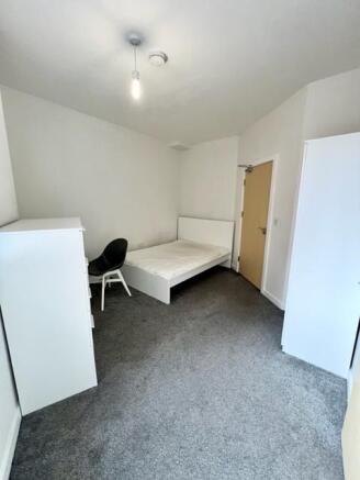 1 bed House Share to rent Image 6
