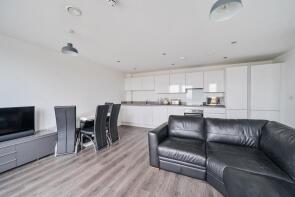 Flat 38, 5 Trent House, Kidwells Close, Maidenhead SL6 8FU