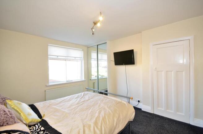Bedroom 2 (rear)
