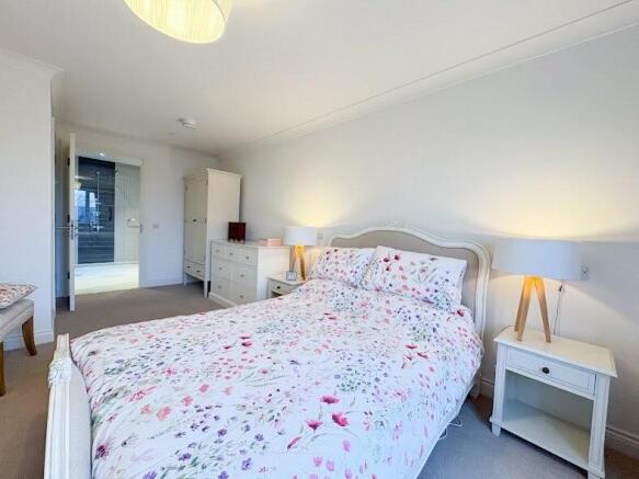 1 bed Retirement Property for sale Image 10