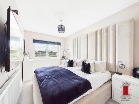 Kingsway, Middleton, M24 photo 4