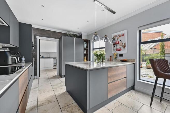 Kitchen/Breakfast Room