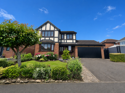 Heron Way, Herons Reach, FY3