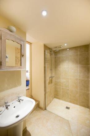 Wet-room En-Suite