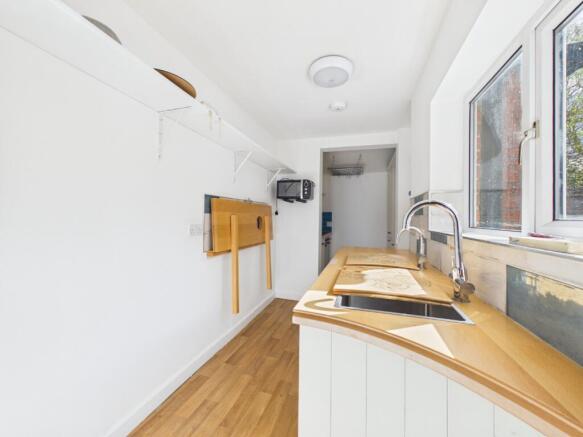 2 bed Terraced for sale Image 5