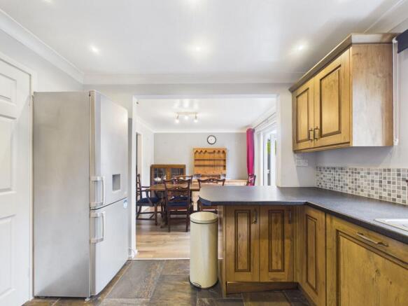 3 bed Semi-Detached for sale Image 7