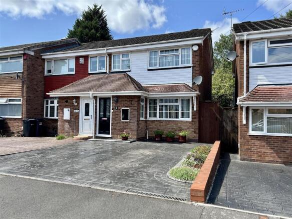 Pinewood Drive Woodgate 1.jpg