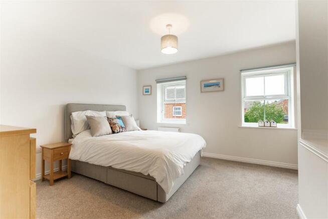 Priors Grove Close-12.jpg