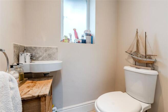 3 bed Semi-Detached for sale Image 6