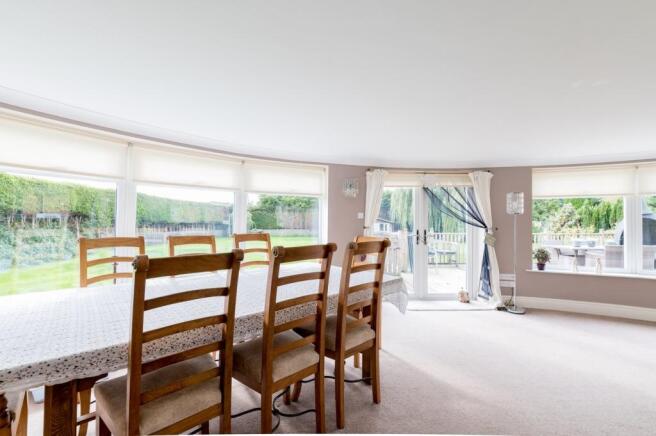 Circular Room