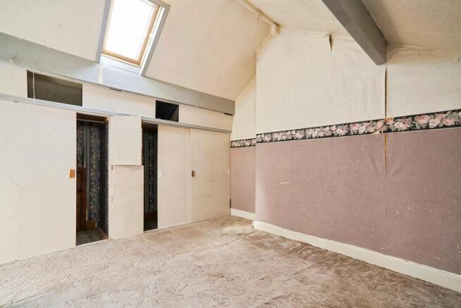 3 bed Terraced for sale Image 12