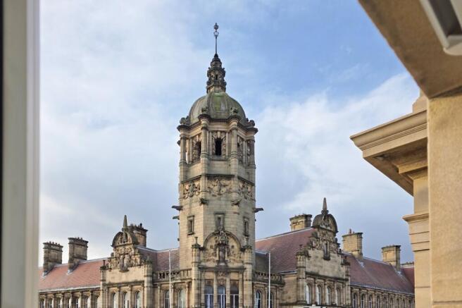 2 bed Flat to rent Image 11