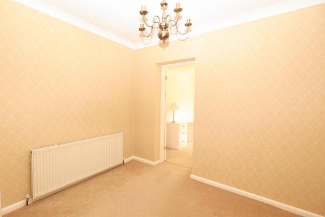 2 bed Semi-Detached Bungalow for sale Image 10