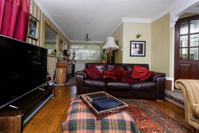 4 bed Detached for sale Image 9