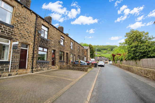 2 bed Terraced for sale Image 4
