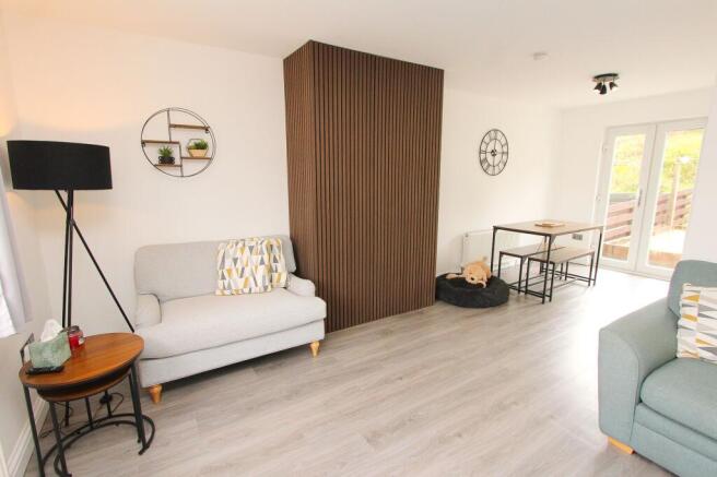Lounge/Dining Room