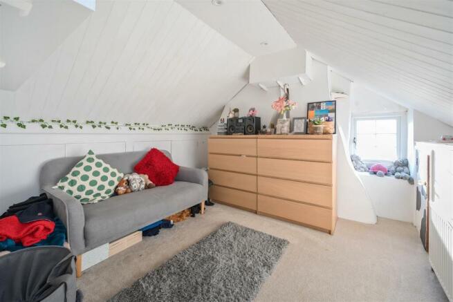 21 Lower Street, Pury End
