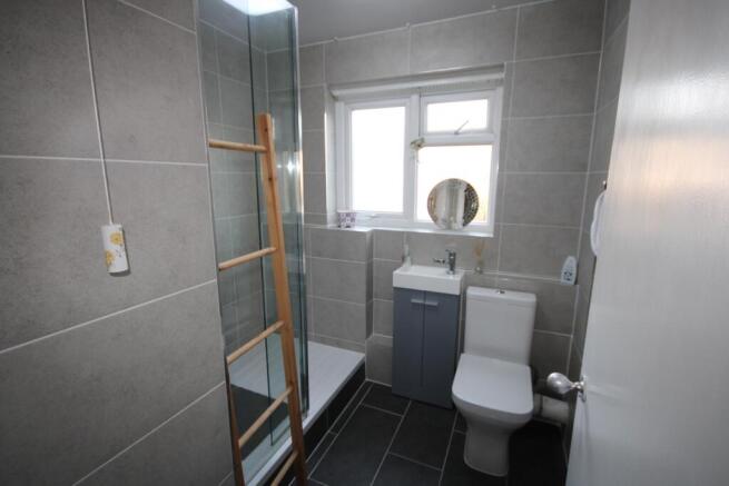 1 bed Flat to rent Image 4