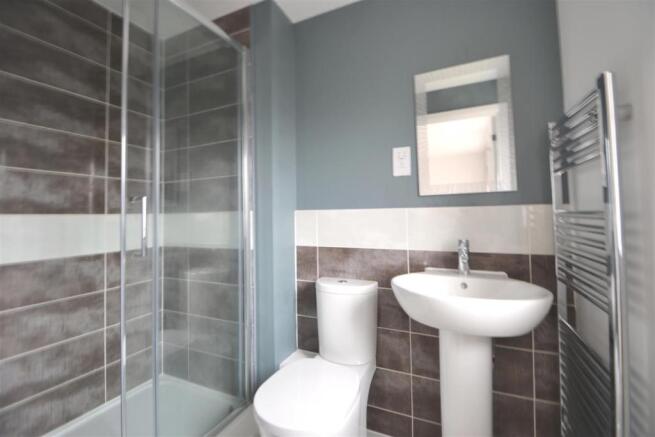 Ensuite.JPG