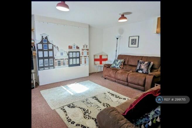 4 bed Detached to rent Image 7