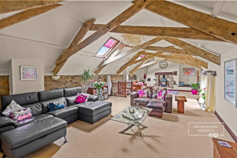 Combe Farm Barns, Aveton Gifford, Kingsbridge, Devon