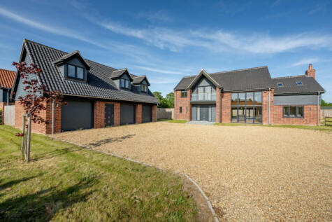 Hampton Close, King's Lynn, PE32 2