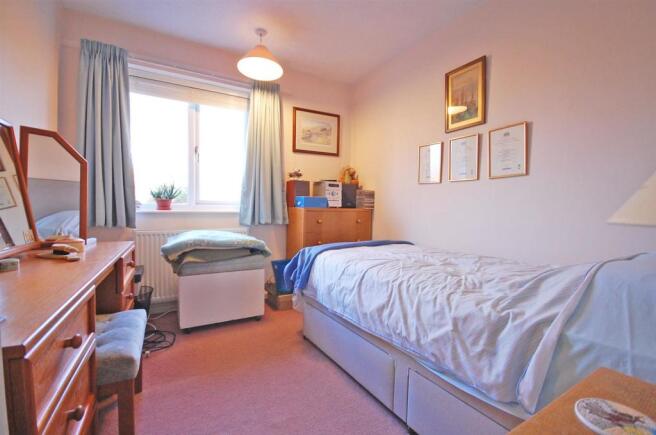 Bedroom 4.jpg