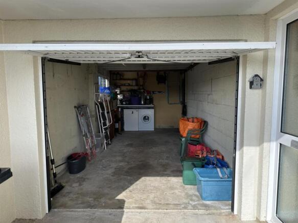 Garage.jpg