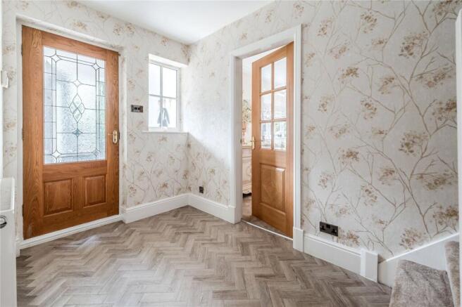 5 bed Detached for sale Image 12