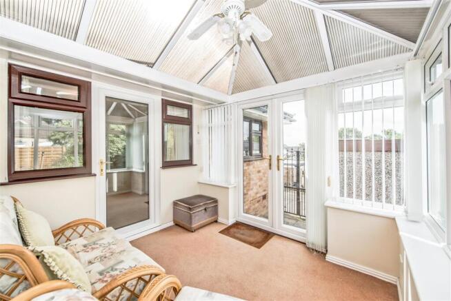 2 bed Semi-Detached Bungalow for sale Image 4