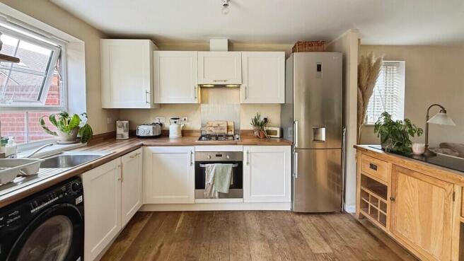 Kitchen/dining ro...