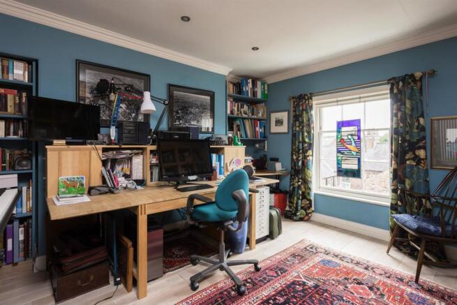 Bedroom/front room