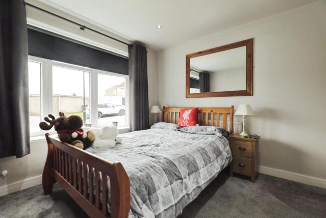 2 bed Detached Bungalow for sale Image 8