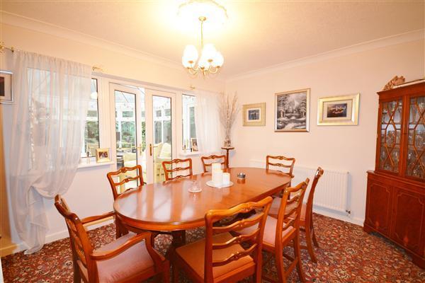 DINING ROOM: