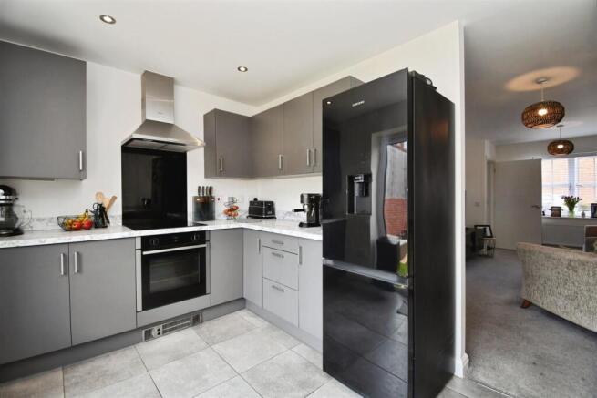2 bed Semi-Detached for sale Image 7